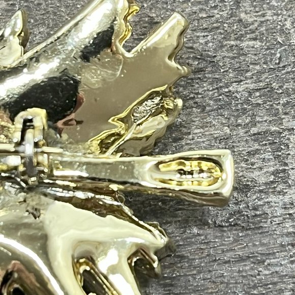 Vintage Beautiful Gold Tone and Rhinestone Jeweled Christmas Tree Brooch - Picture 8 of 10